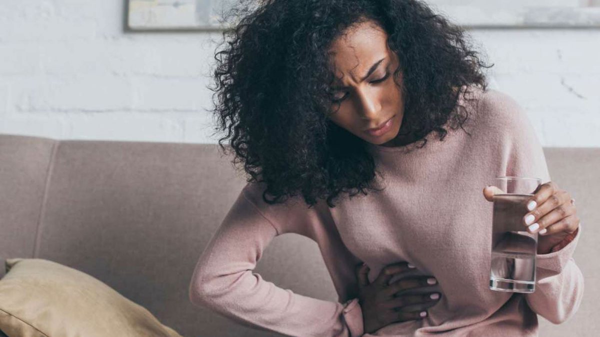 6 دلیل درد کلیه راست : علائم و درمان