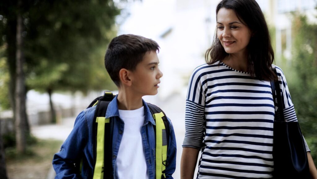 صحبت با نوجوانان و کودکان