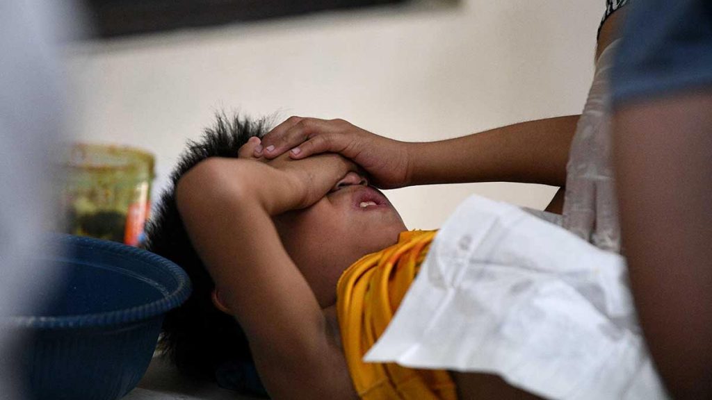 ختنه کردن کودکان