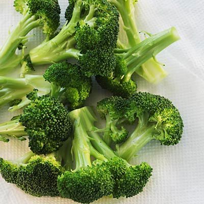 غذاهای نفاخ,مواد غذایی ضد نفخ شکم,بروکلی، کلم و کلم پیچ