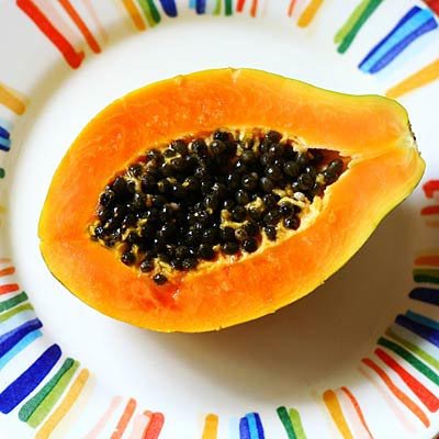 غذاهای نفاخ,مواد غذایی ضد نفخ شکم,پاپایا