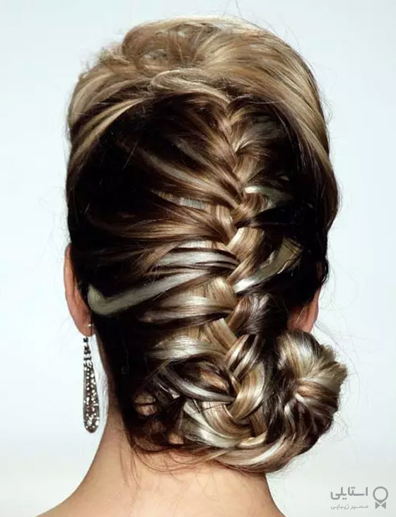 مو جمع شده پر مانند با گیس