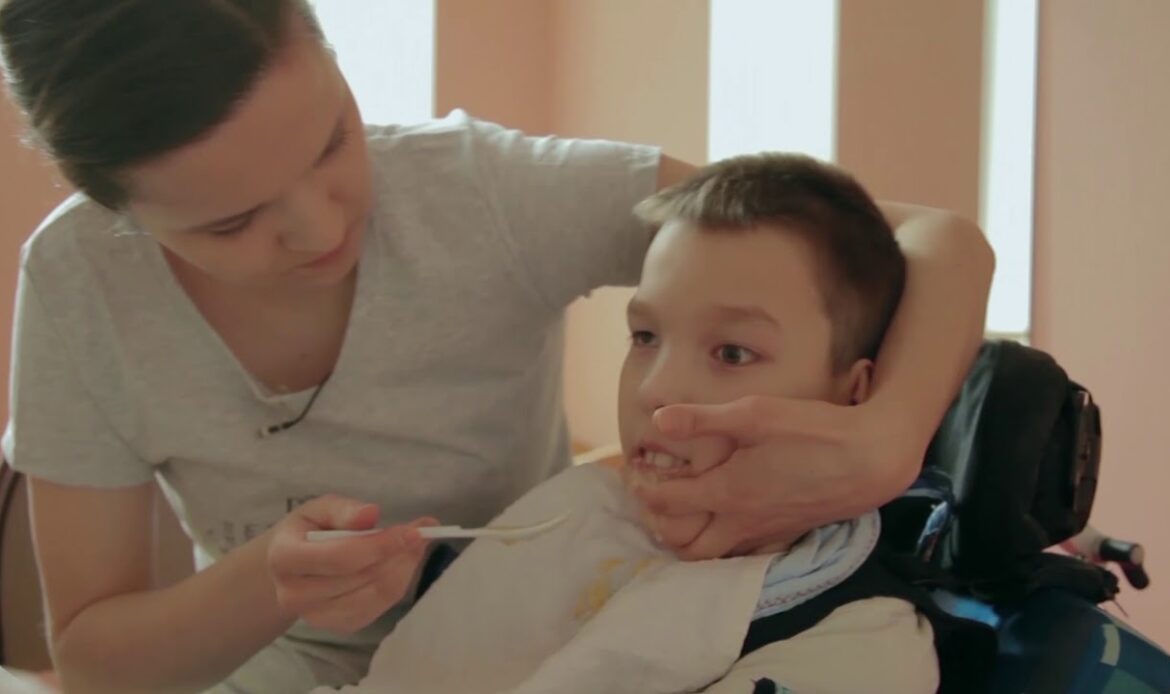 تغذیه کودکان فلج مغزی