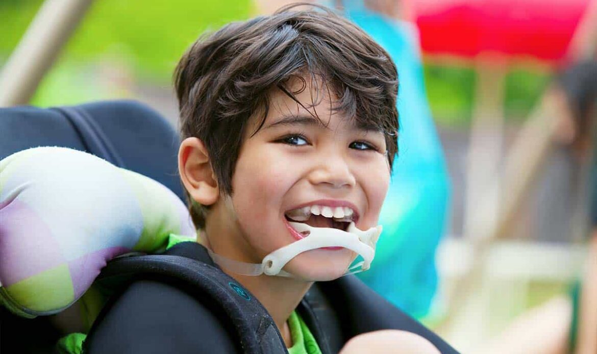 اختلال بلع و فلج مغزی