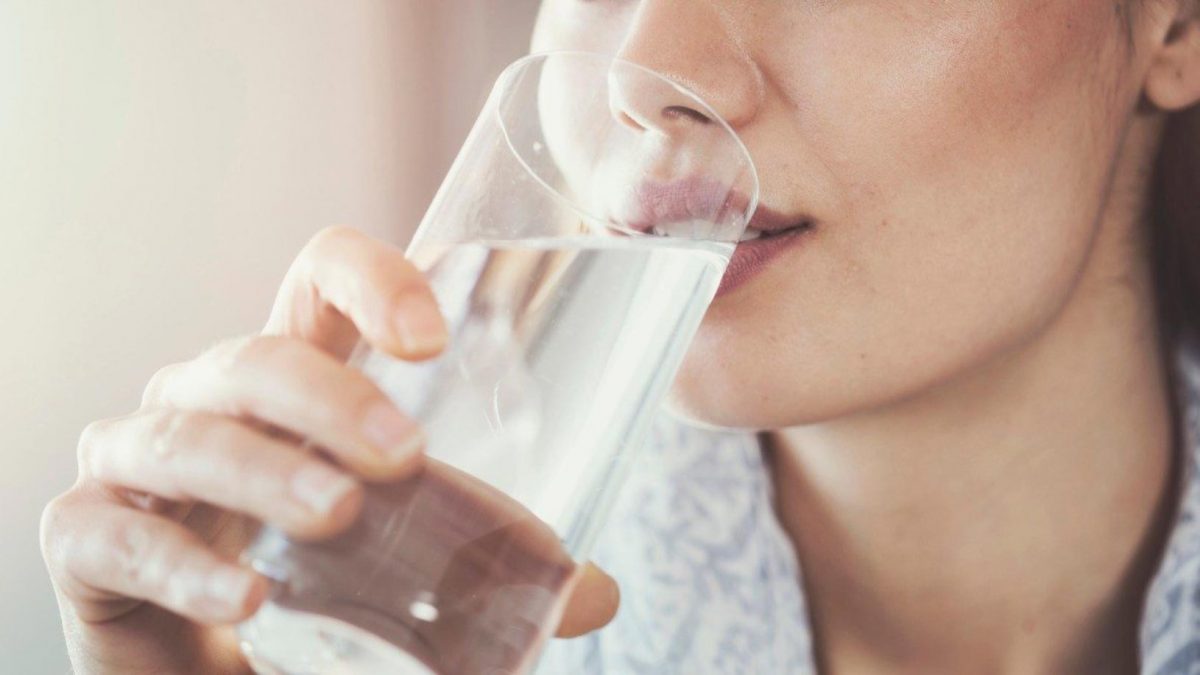 مشکل و اختلال بلع مایعات