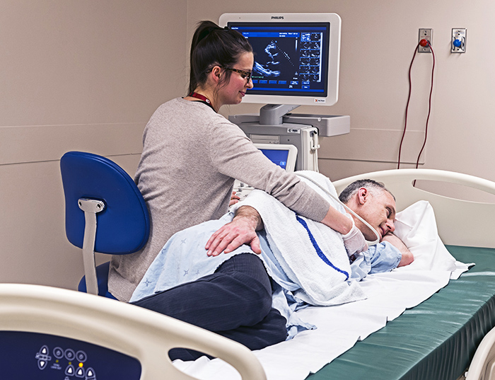 سونوگرافی از روشهای دیگر چک آپ قلب و انجام تست قلب است.