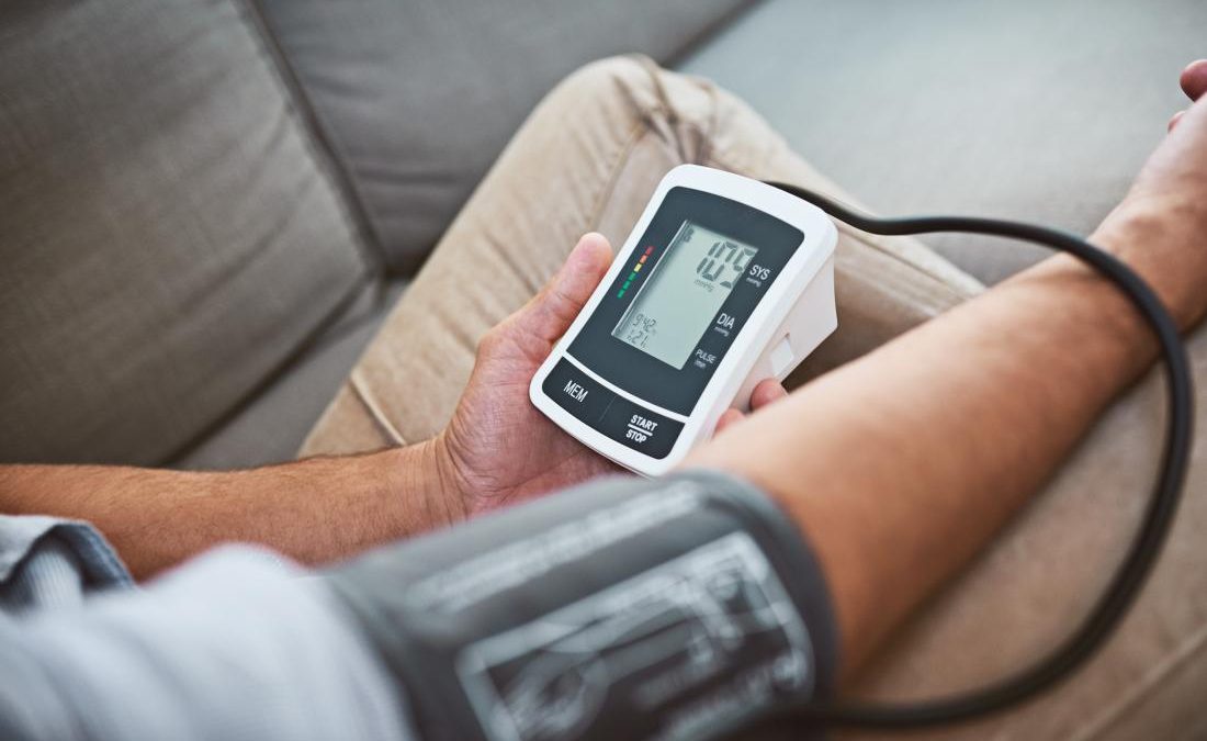 کنترل فشار خون بالا با ۱۵ روش خانگی