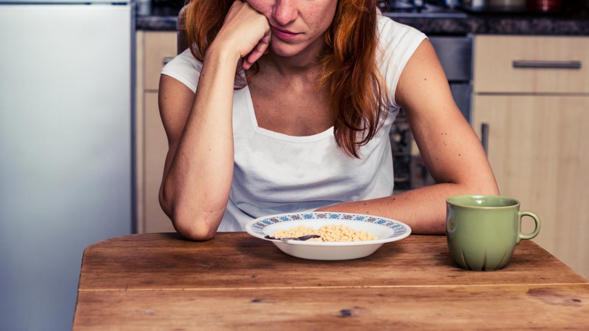 ۳ گام برای درک اثرات روانشناسی اختلال بلع