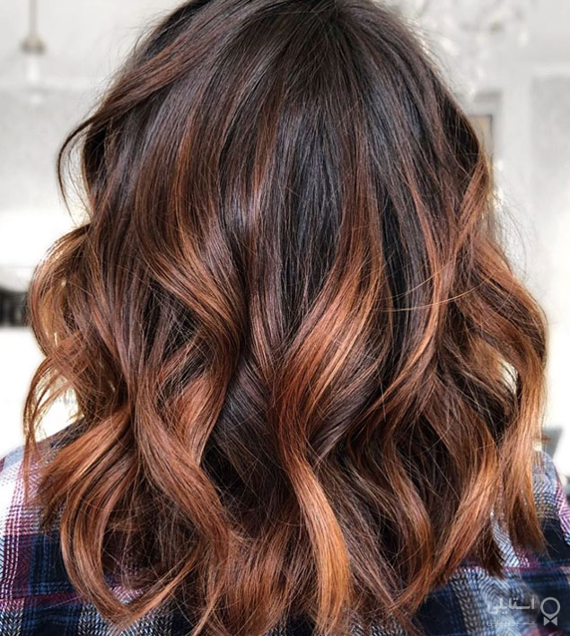 رنگ موی قهوه‌ای تیره با هایلایت مسی