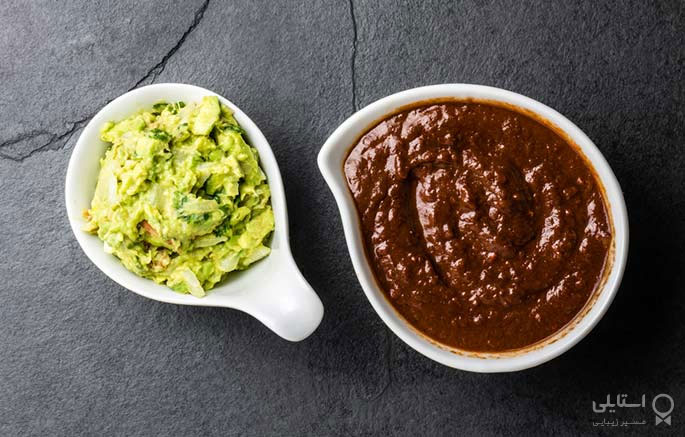 ماسک صورت شکلات و آواکادو برای چین و چروک