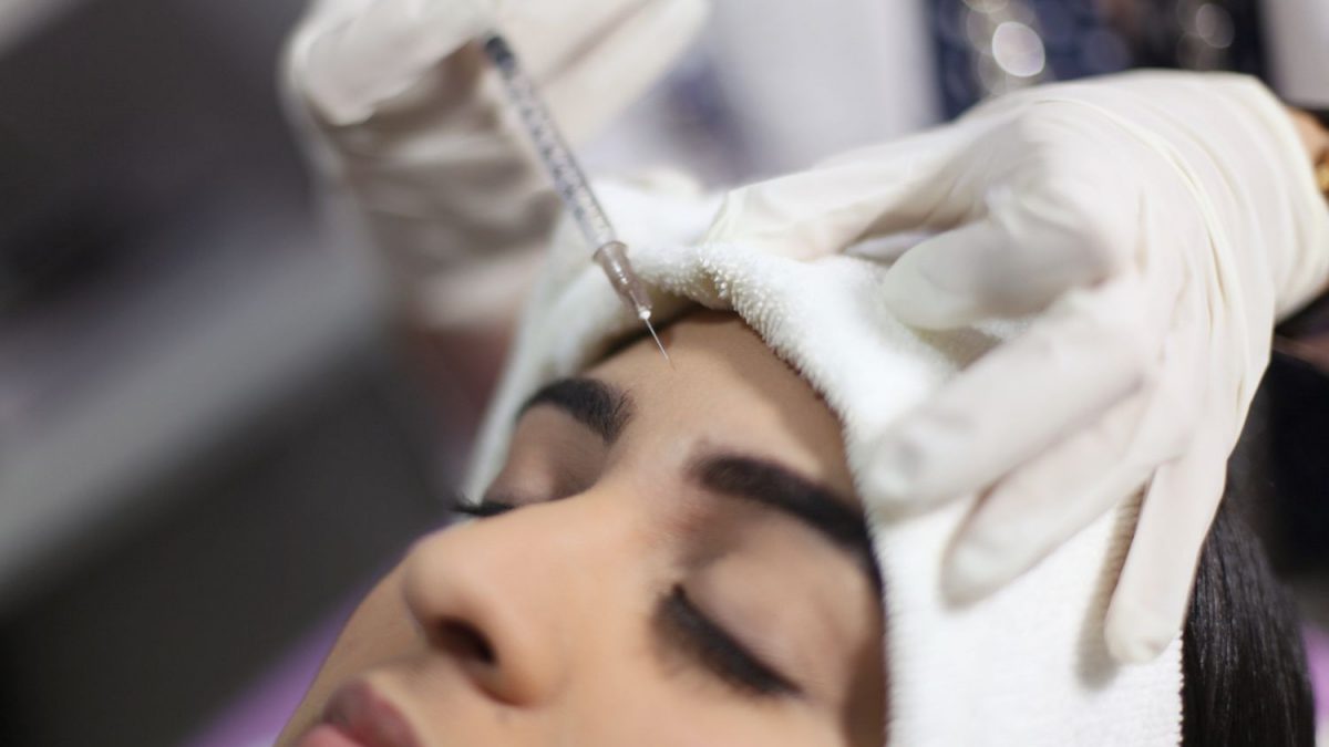 آنچه باید در مورد تزریق دیسپورت و بوتاکس بدانید